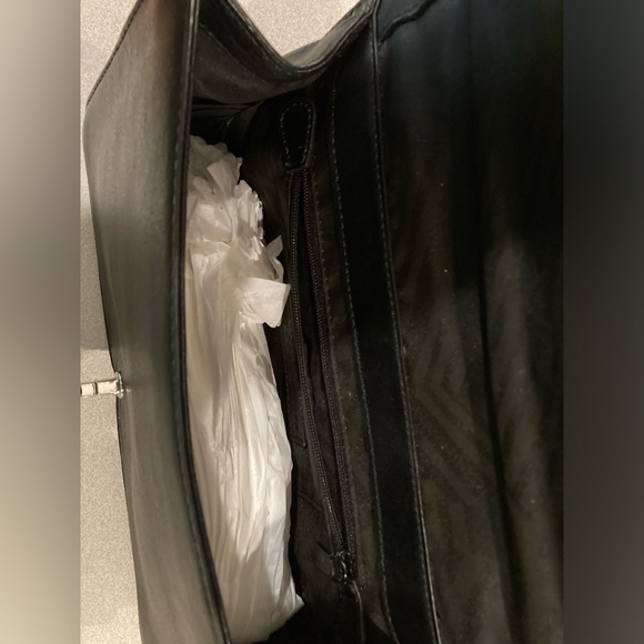 Excellent like new condition Rebecca Minkoff large, black, chevron crossbody - Picture 4 of 10